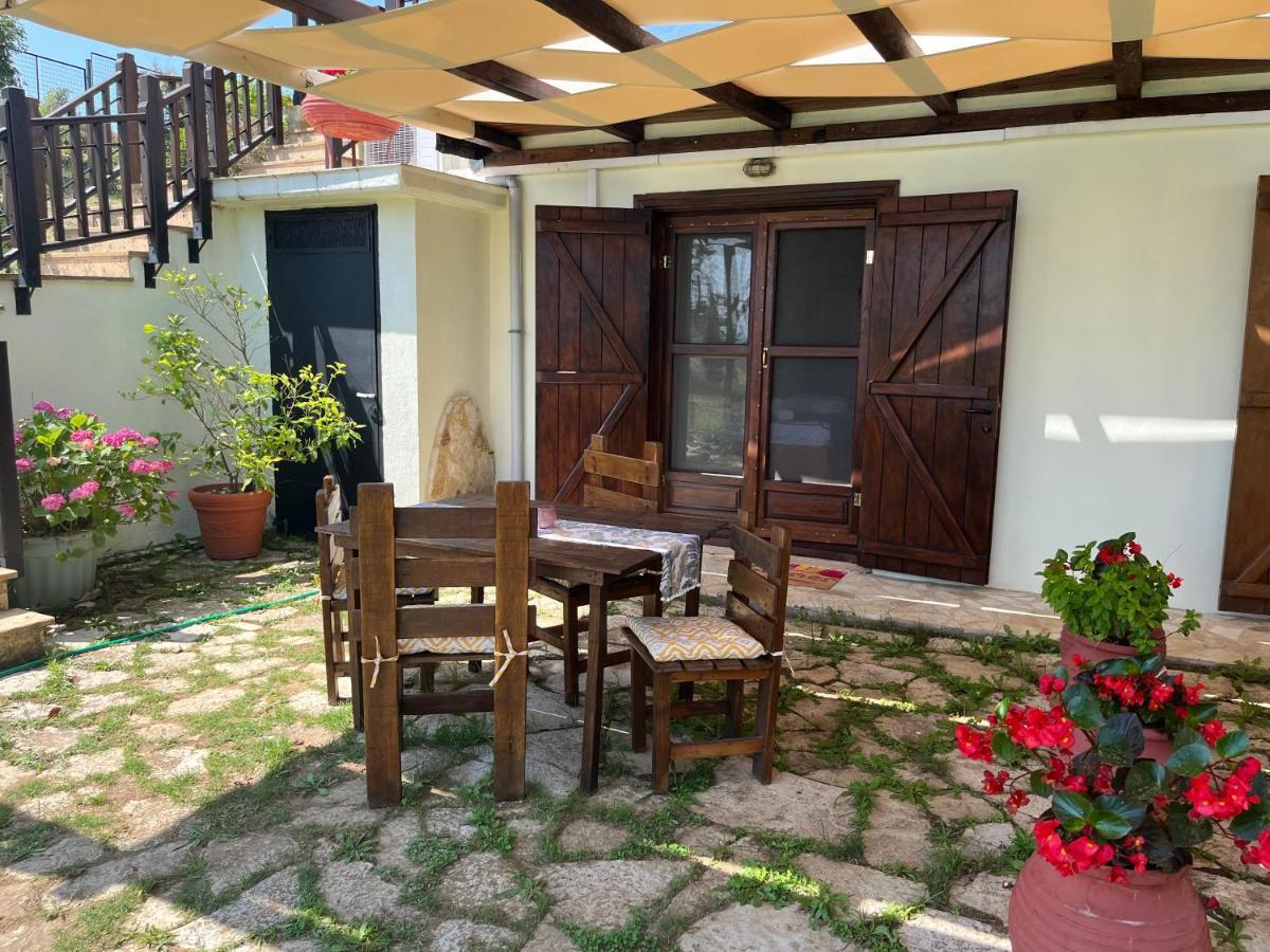 Guesthouse Kaliepia 이에리소스 외부 사진