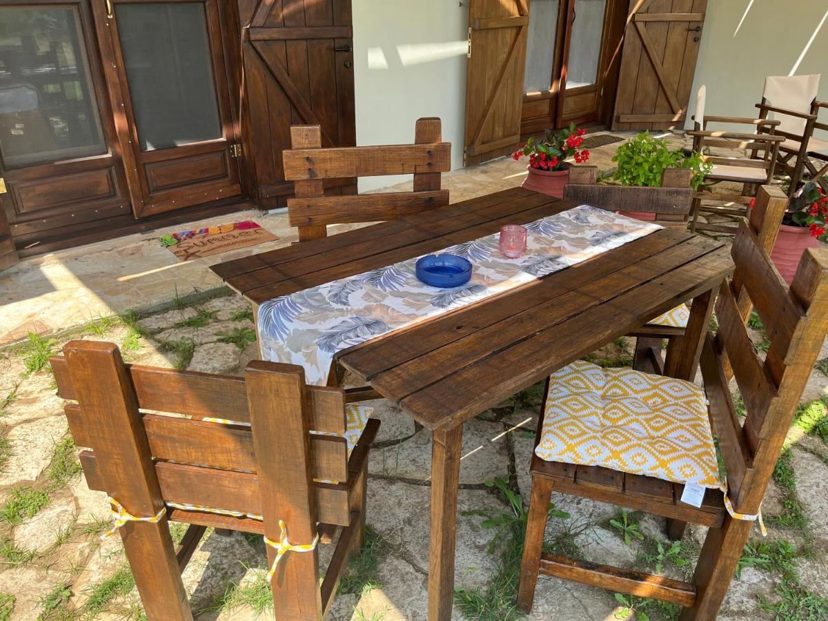 Guesthouse Kaliepia 이에리소스 외부 사진
